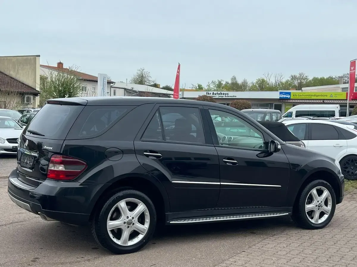 Gebraucht Mercedes ML420 306 PS (225 kW) 2006 Schwarz SUV
