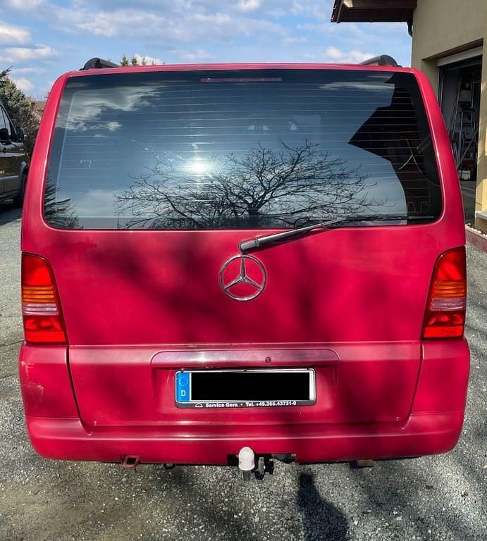 Gebraucht Mercedes V220 122 PS (89 kW) 2000 Rot Van / Kleinbus