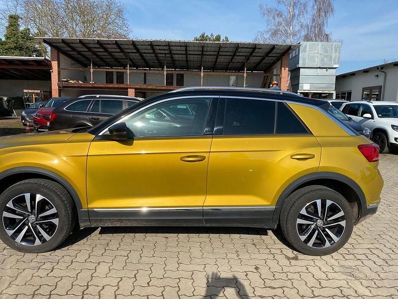 Gebraucht VW T-Roc IQ Drive 116 PS (85 kW) 2019 Gelb SUV