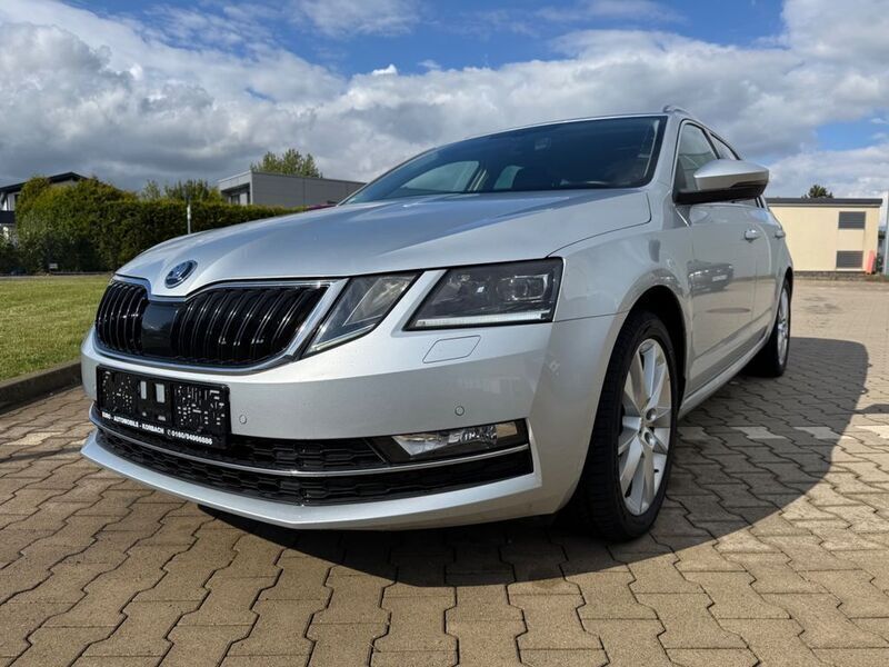 Silber Gebraucht 2020 Skoda Octavia Premium Edition Kombi | 14.700 € (Fairer Preis) - Bild 1/4