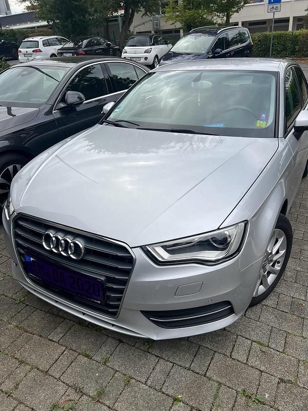 Silber Gebraucht 2013 Audi A3 Kombi | 10.900 € (Guter Preis) - Bild 1/4