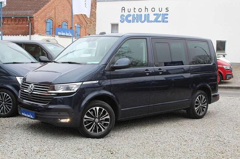 Gebraucht VW Multivan 204 PS (150 kW) 2023 Lt5u starlight blue Van