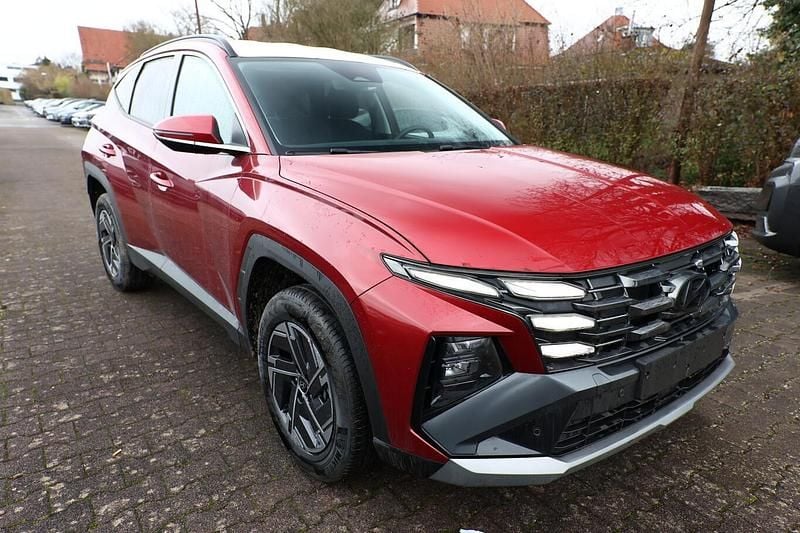 Neu Hyundai Tucson Select 215 PS (158 kW) 2025 Rot metallic SUV
