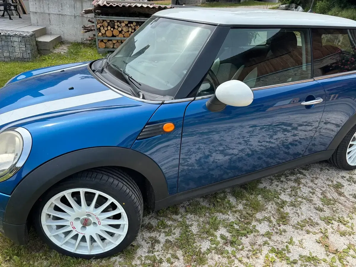 Gebraucht Mini Cooper D 109 PS (80 kW) 2007 Blau Kleinwagen