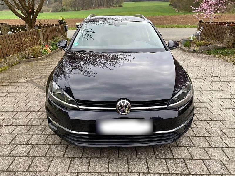 Second-hand VW Golf VII Sound 110 CP (80 kW) 2017 Negru Break