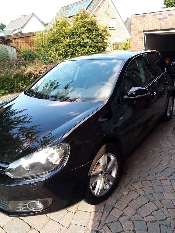 Schwarz Gebraucht 2012 VW Golf VII Match Limousine | 4.900 € (Guter Preis) - Bild 1/4