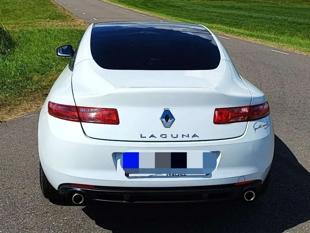 Gebraucht Renault Laguna Coupé 173 PS (127 kW) 2012 Weiß Coupé