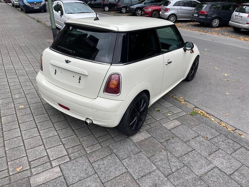 Second-hand Mini ONE 95 CP (69 kW) 2007 Alb Hatchback