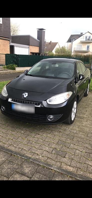 Gebraucht Renault Fluence 110 PS (80 kW) 2010 Schwarz Limousine