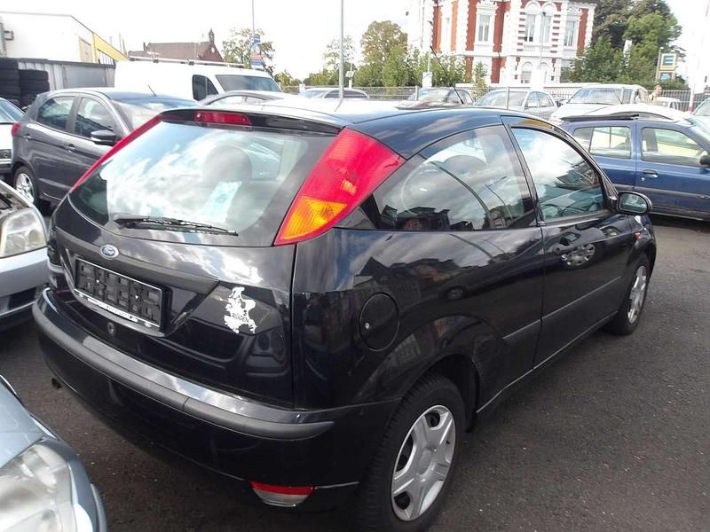 Gebraucht Ford Focus Trend 101 PS (74 kW) 2003 Schwarz Limousine