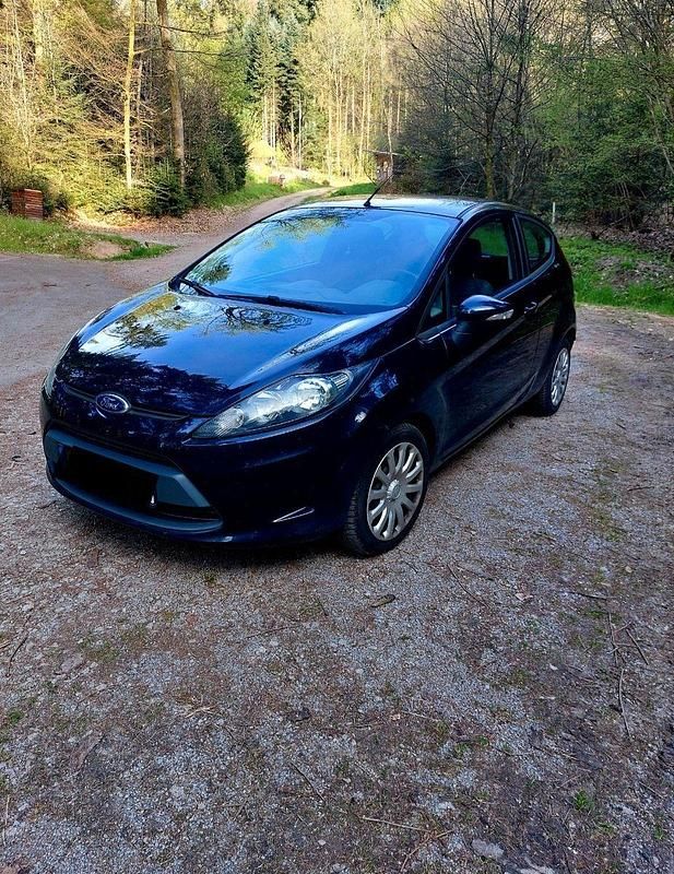Gebraucht Ford Fiesta 97 PS (71 kW) 2010 Schwarz Kleinwagen