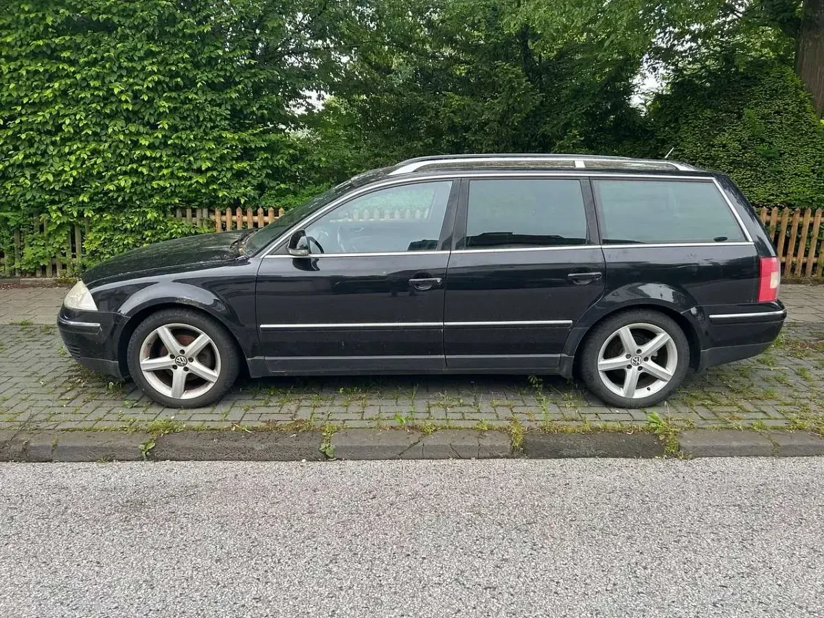 Gebraucht VW Passat 131 PS (96 kW) 2004 Schwarz Kombi