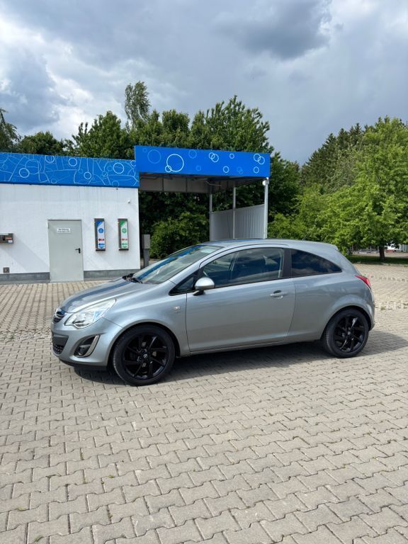 Gebraucht Opel Corsa Satellite 101 PS (74 kW) 2011 Silber Kleinwagen