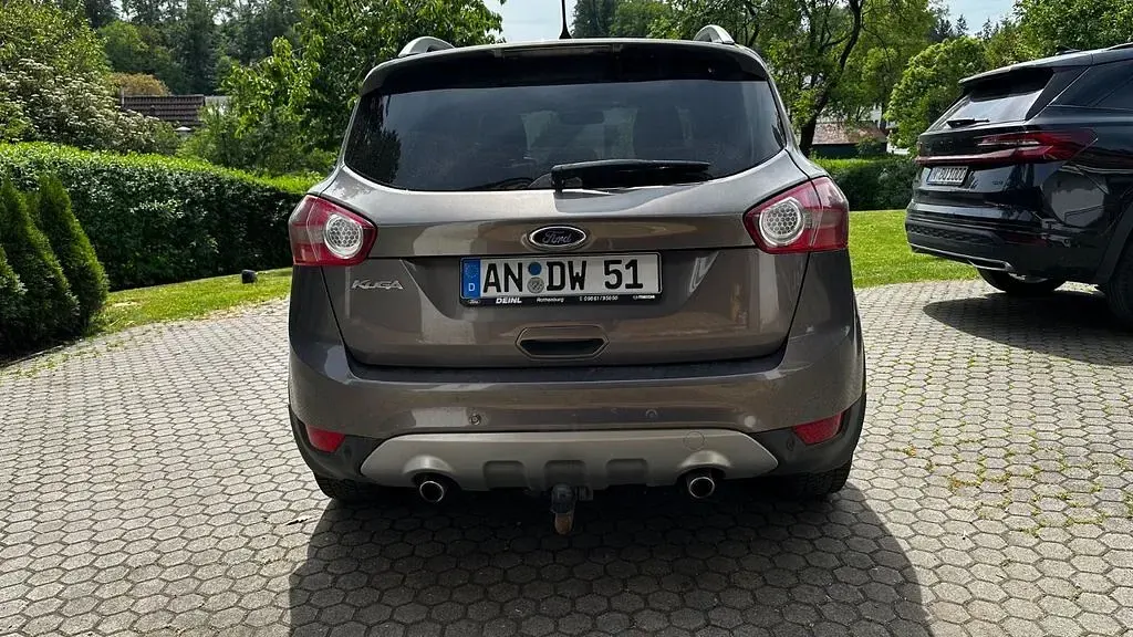 Gebraucht Ford Kuga Champions Edition 140 PS (102 kW) 2012 Grau SUV