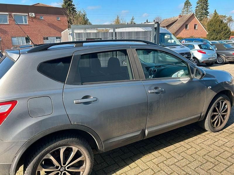 Gebraucht Nissan Qashqai 141 PS (103 kW) 2013 Grau SUV