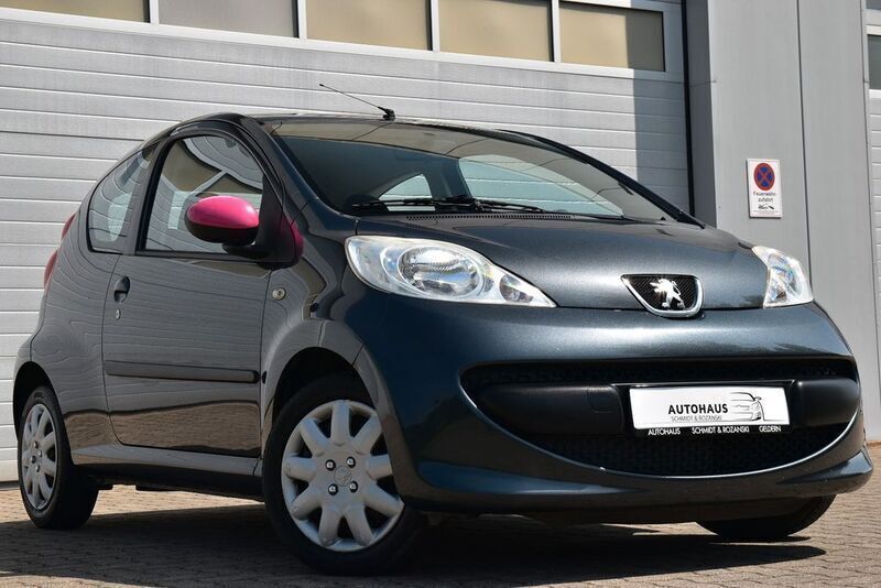 Grau Gebraucht 2005 Peugeot 107 Filou Kleinwagen | 1.599 € (Fairer Preis) - Bild 1/4
