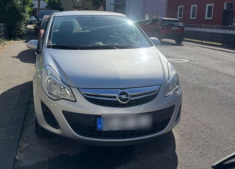 Silber Gebraucht 2013 Opel Corsa Active Kleinwagen | 3.690 € (Fairer Preis) - Bild 1/4