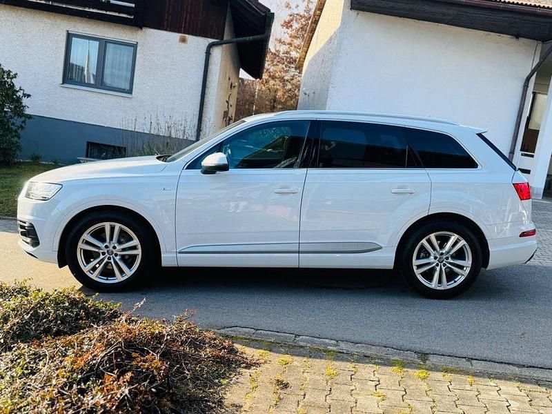 Gebraucht Audi Q7 S-Line 286 PS (210 kW) 2019 Gletscherweiß perl SUV