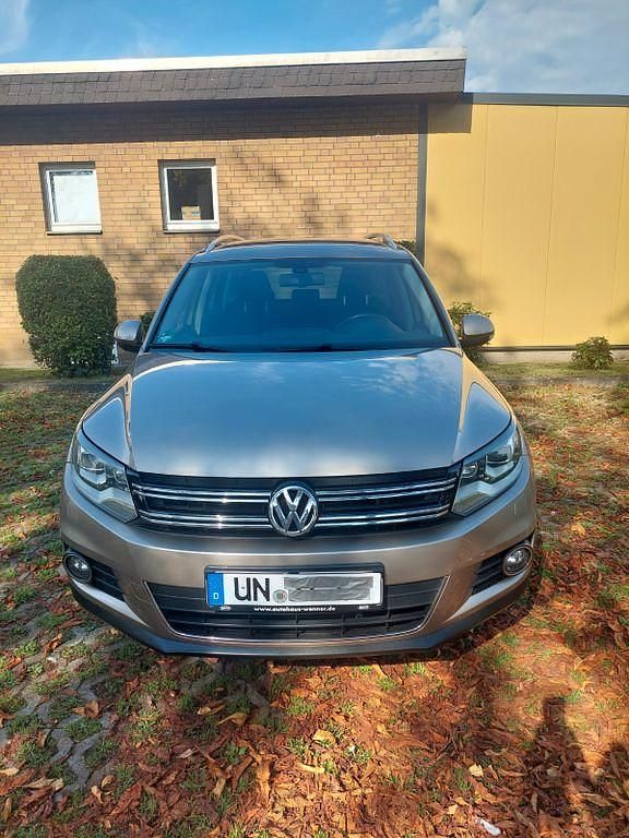 Gebraucht VW Tiguan Sportline 140 PS (102 kW) 2012 Beige SUV
