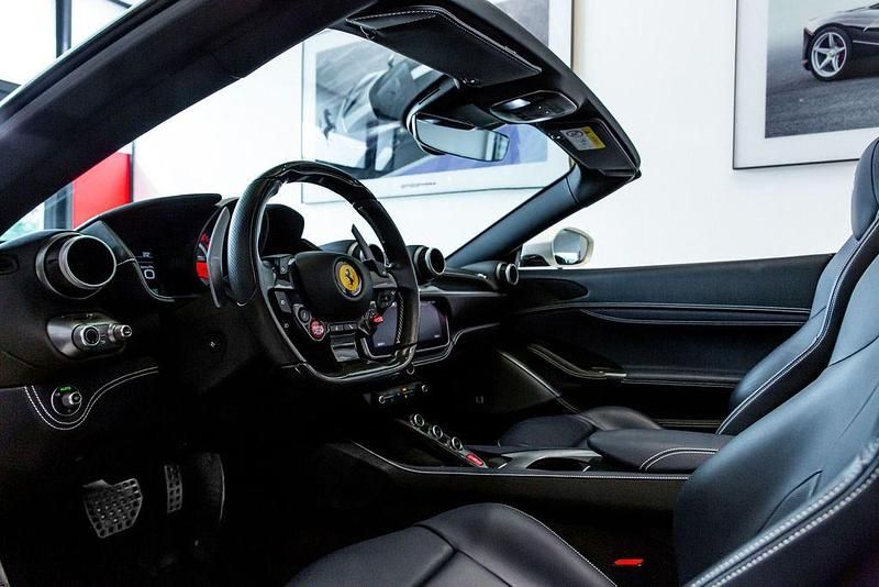 Gebraucht Ferrari Portofino 600 PS (441 kW) 2019 Weiß Cabrio