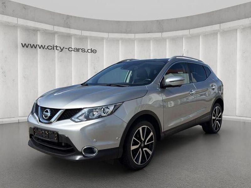 Silber Gebraucht 2017 Nissan Qashqai Tekna SUV | 14.490 € (Fairer Preis) - Bild 1/4