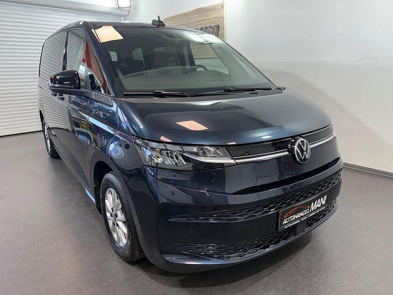 Gebraucht VW Multivan Life 150 PS (110 kW) 2023 Blau Van
