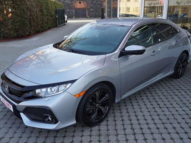 Gebraucht Honda Civic Elegance 129 PS (94 kW) 2018 Silber Limousine