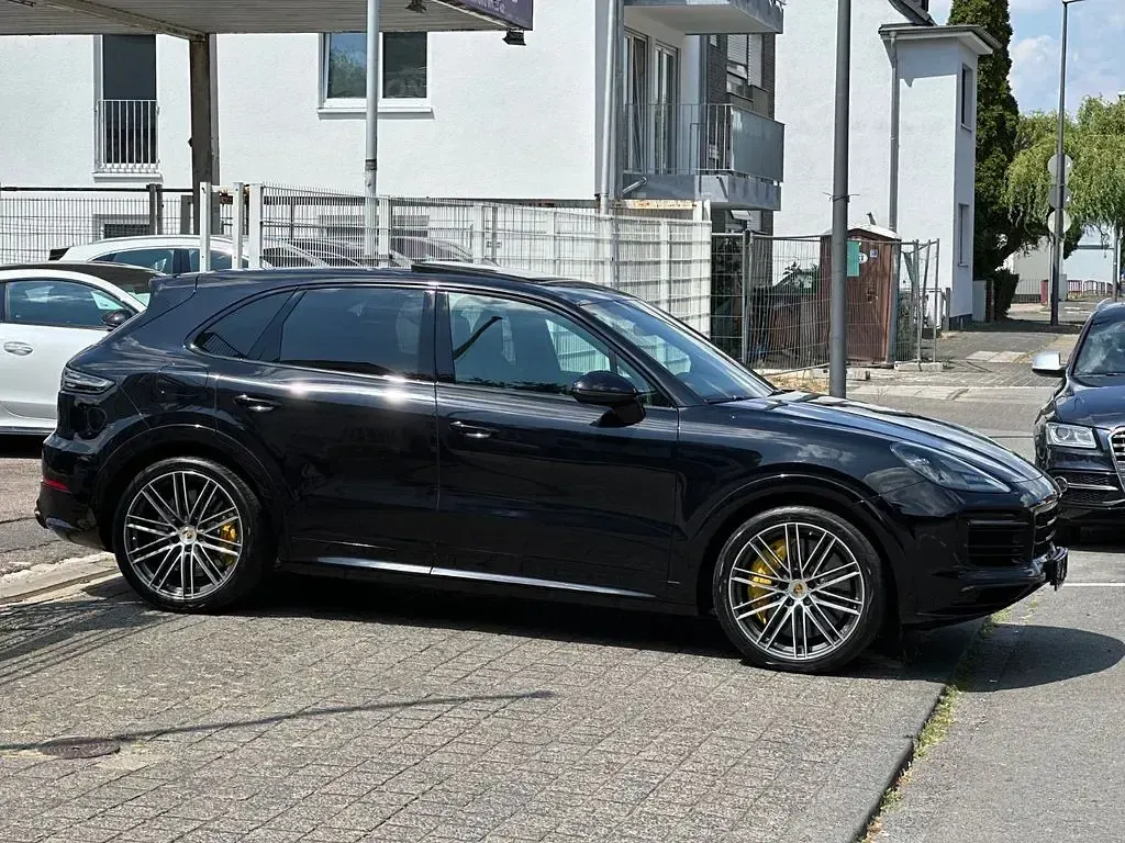 Gebraucht Porsche Cayenne GTS 460 PS (338 kW) 2022 Schwarz SUV
