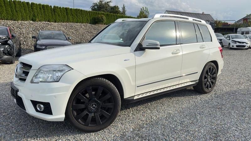 Weiß Gebraucht 2010 Mercedes GLK250 SUV | 11.500 € (Fairer Preis) - Bild 1/4