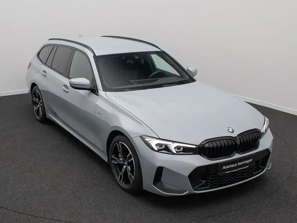 Gebraucht BMW 330 M Sport 245 PS (180 kW) 2023 Grau Limousine