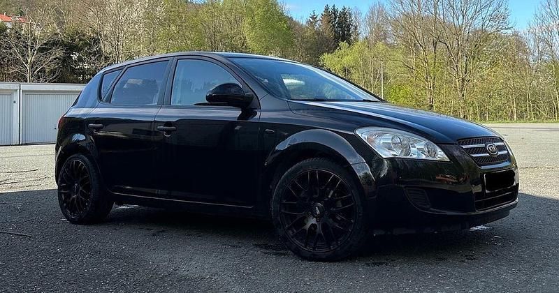 Gebraucht Kia Ceed EX 122 PS (89 kW) 2007 Schwarz Kleinwagen