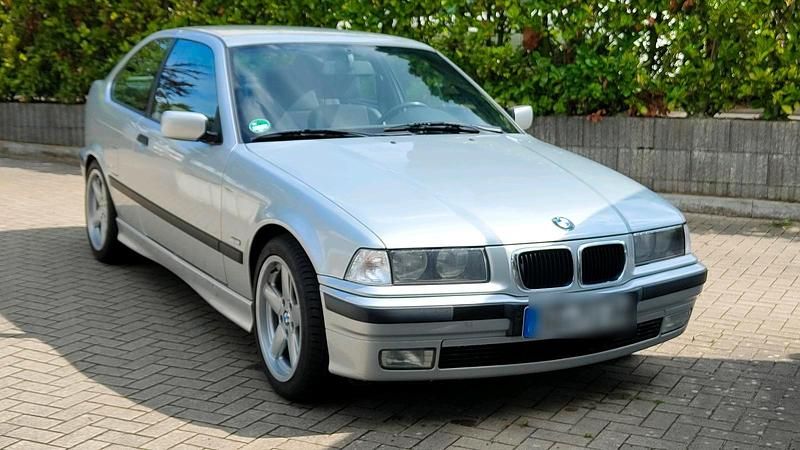 Silber Gebraucht 1998 BMW 323 Compact M Sport Kleinwagen | 6.200 € (Guter Preis) - Bild 1/4