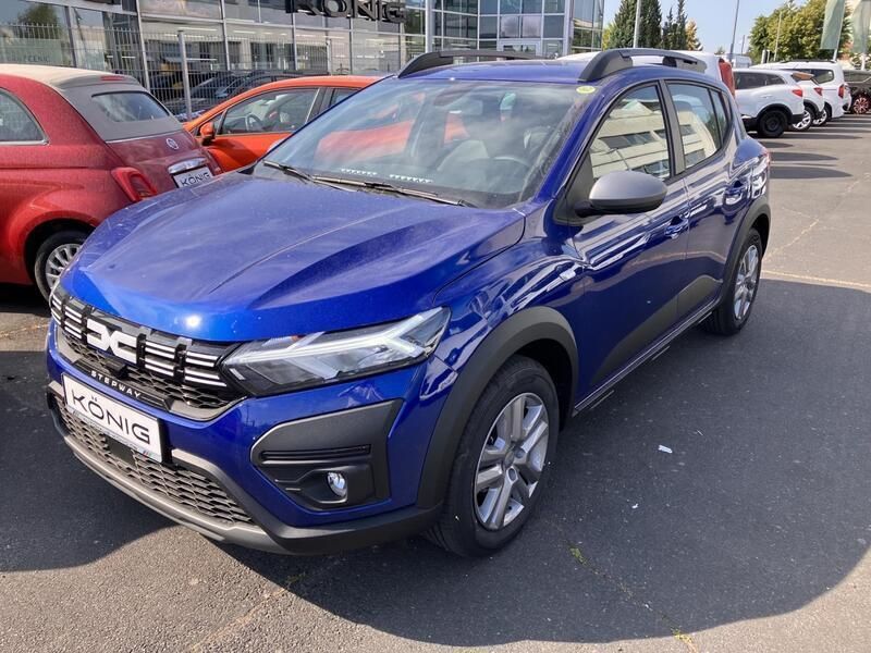 Blau Gebraucht 2023 Dacia Sandero Expression Kleinwagen | 15.777 € (Fairer Preis) - Bild 1/4