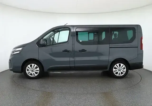 Gebraucht Nissan Primastar 150 PS (110 kW) 2024 Grau Van / Kleinbus