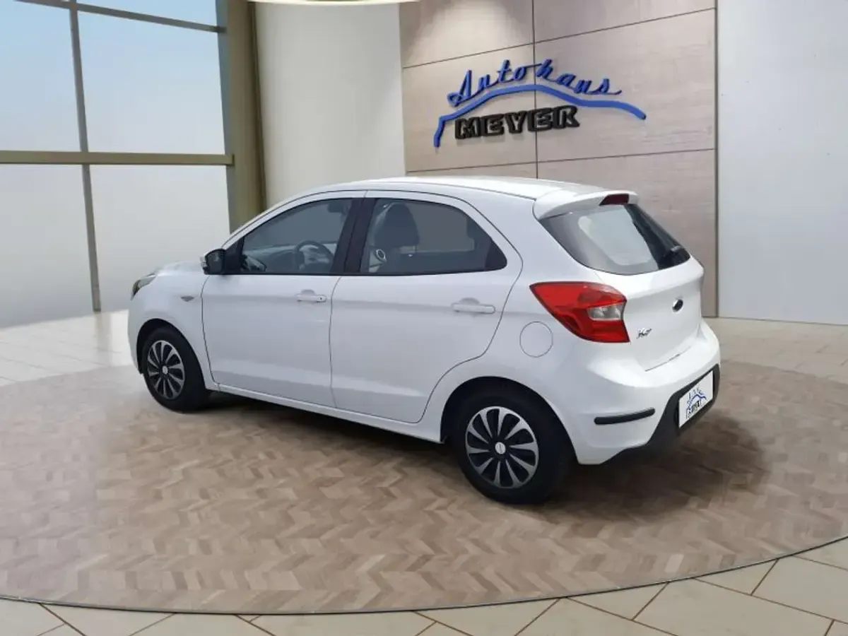 Second-hand Ford Ka 69 CP (50 kW) 2017 Alb Berlinǎ