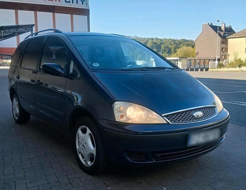 Second-hand Ford Galaxy 131 CP (96 kW) 2002 Albastru Monovolum