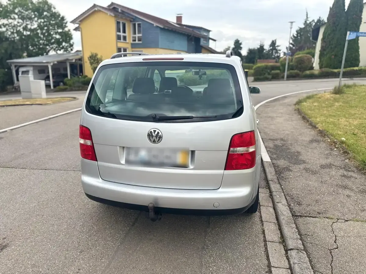 Gebraucht VW Touran 116 PS (85 kW) 2004 Andere farben Van / Kleinbus
