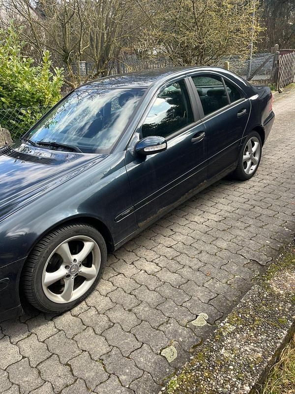 Gebraucht Mercedes C180 2005 Blau Limousine