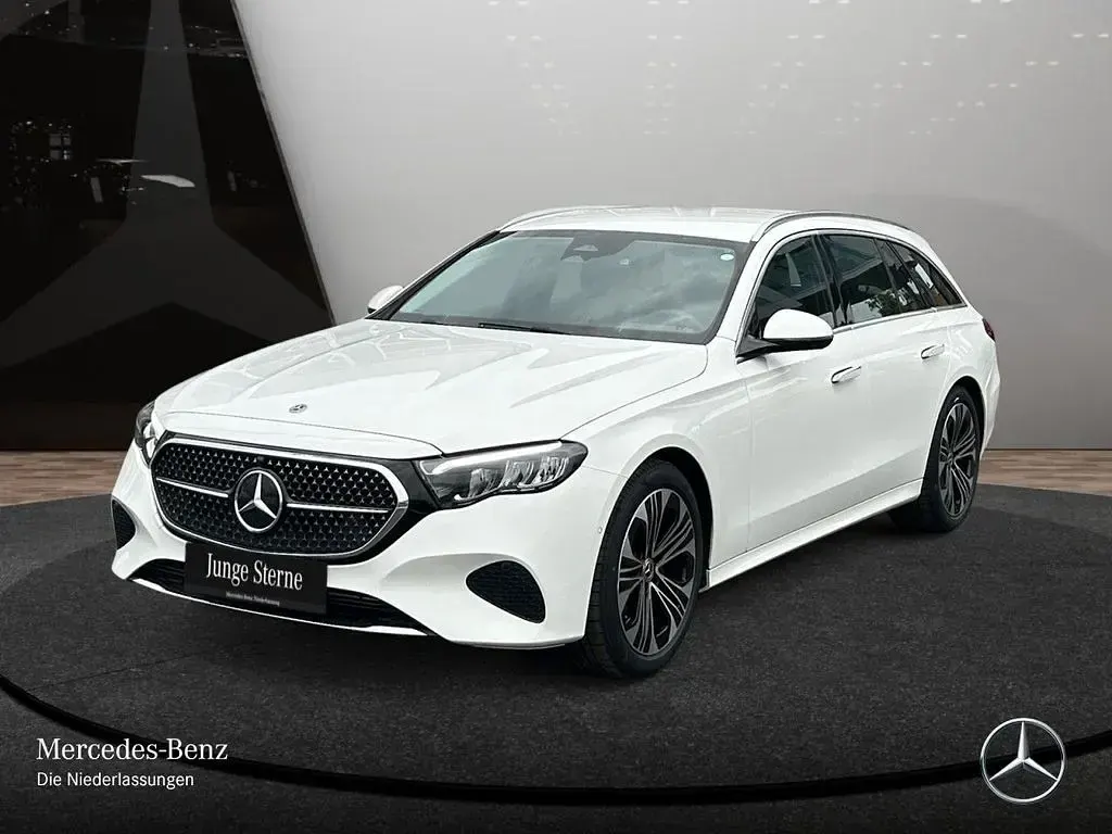 Gebraucht Mercedes E220 Advanced 197 PS (144 kW) 2025 Weiß Limousine