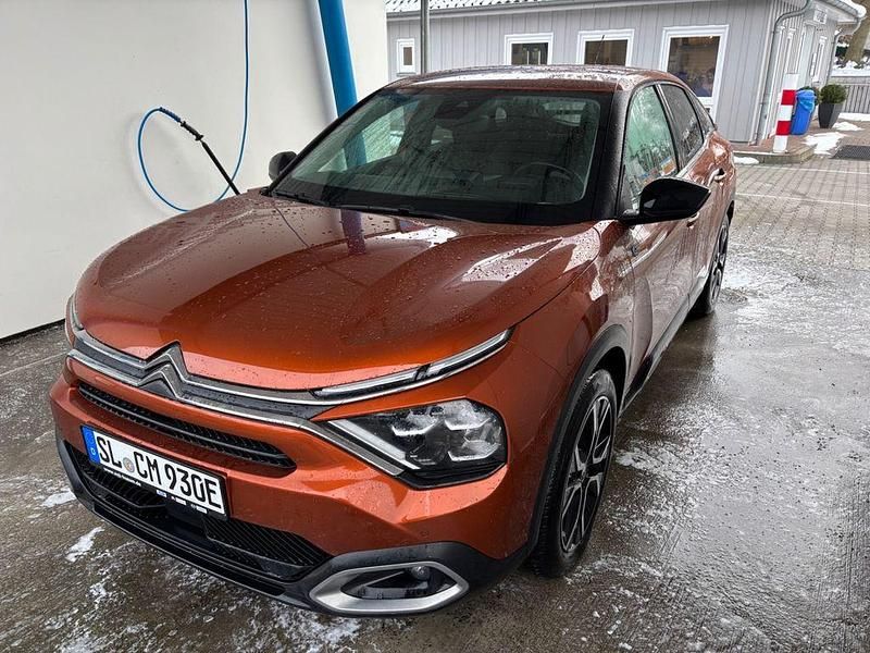 Orange Gebraucht 2022 Citroën e-C4 Shine Limousine | 17.990 € (Fairer Preis) - Bild 1/4