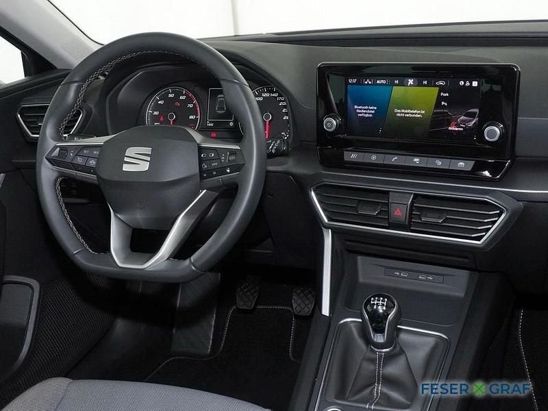 Second-hand Seat Leon Style 110 CP (80 kW) 2024 Negru Berlinǎ
