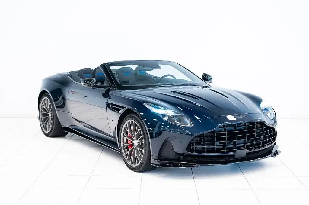 Neu Aston Martin DB12 700 PS (514 kW) 2026 Blau
