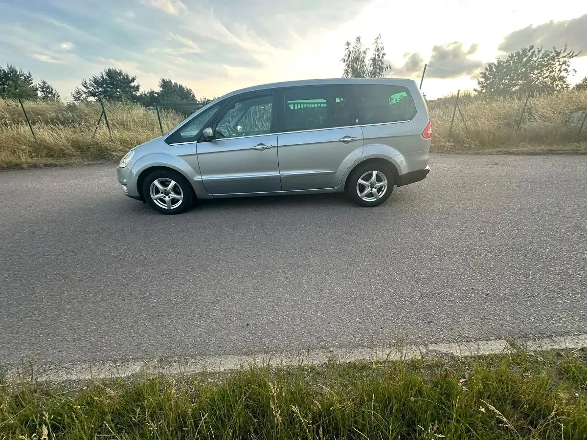 Gebraucht Ford Galaxy Ghia 145 PS (106 kW) 2007 Silber Van / Kleinbus