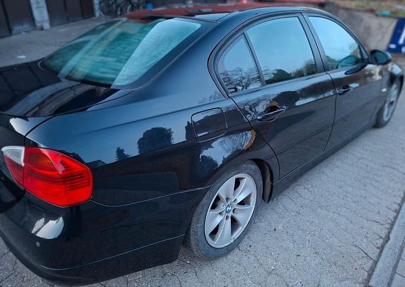 Gebraucht BMW 320 Performance 170 PS (125 kW) 2007 Schwarz Limousine