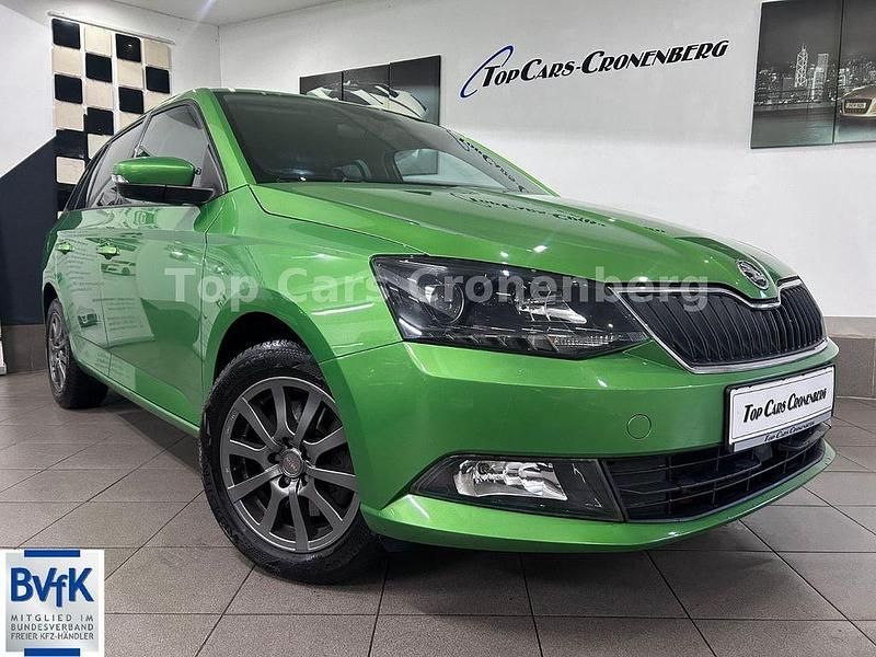 Grün Gebraucht 2015 Skoda Fabia Ambition Kombi | 14.950 € (Teuer) - Bild 1/4