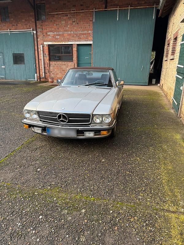 Gebraucht Mercedes 560 231 PS (169 kW) 1987 Gold Cabrio