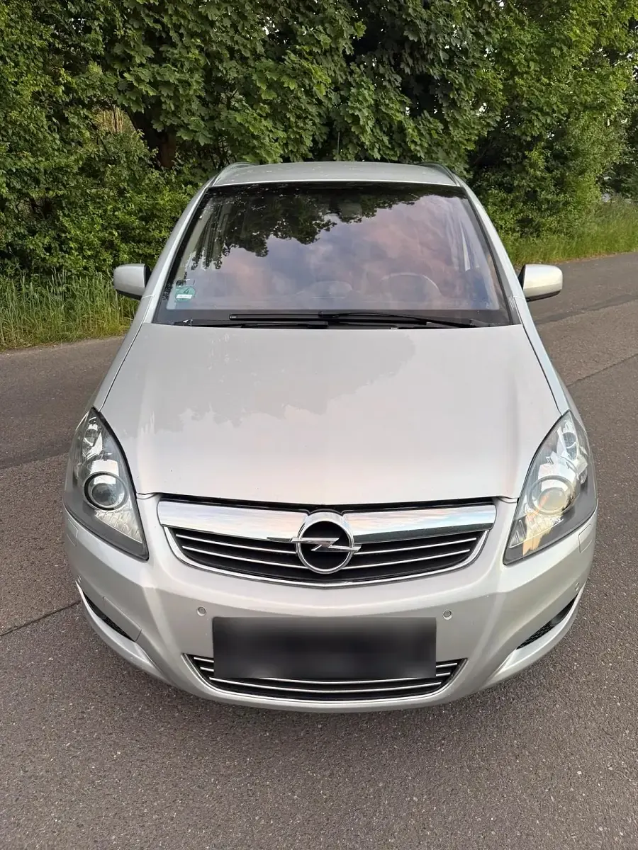 Gebraucht Opel Zafira 150 PS (110 kW) 2010 Grau Van / Kleinbus
