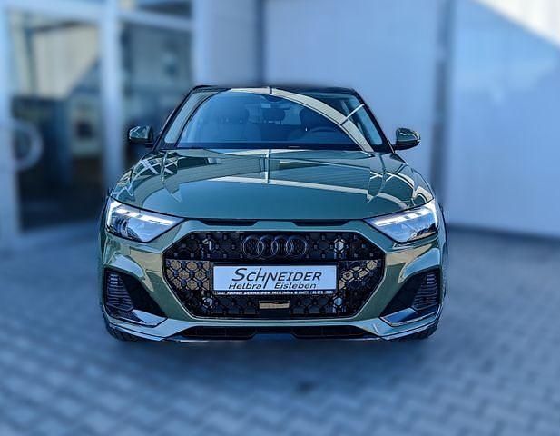 Neu Audi A1 Sport 150 PS (110 kW) 2026 Grün SUV