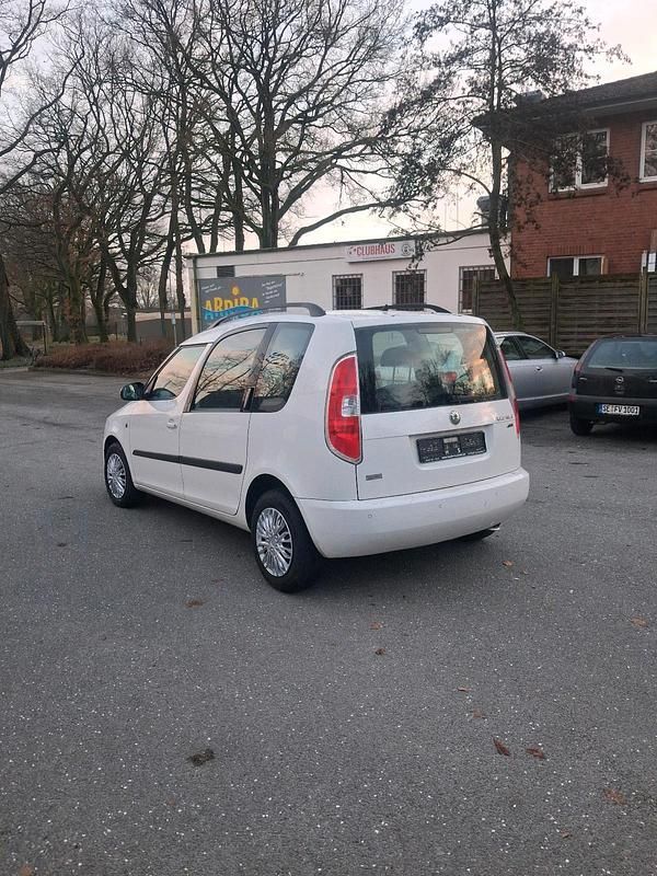 Gebraucht Skoda Roomster 80 PS (58 kW) 2011 Weiß Van / Kleinbus