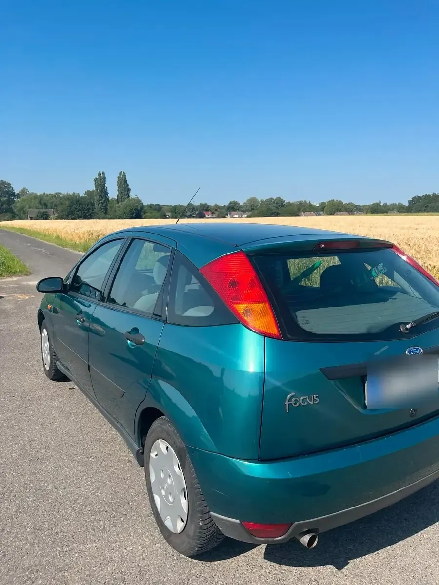 Gebraucht Ford Focus 101 PS (74 kW) 1999 Andere farben Kombi